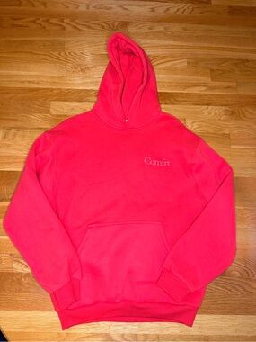 Comfrt Red Oversized Hoodie Small Fleece Pullover Sweatshirt Cozy Lounge